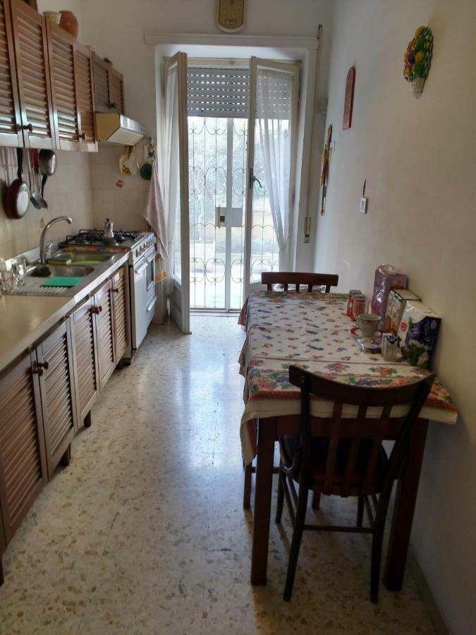 Apartamento Adrian House Roma Exterior foto